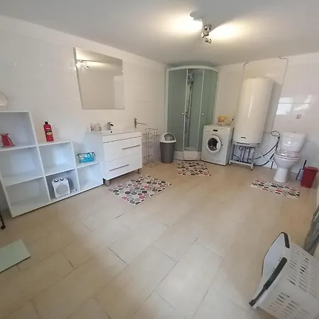 In Quirin With Garden, Cleaning Included